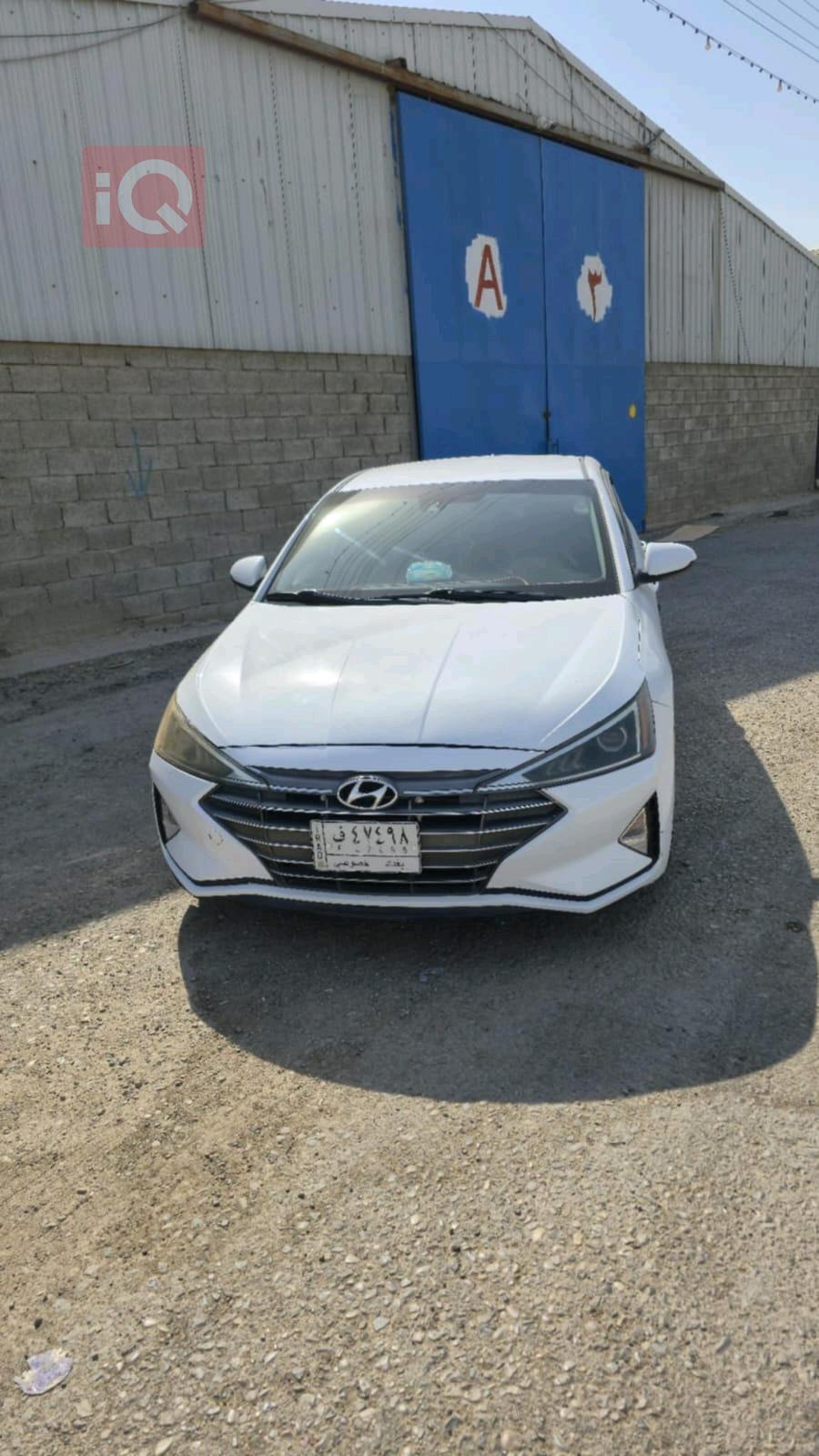 هیوندای ئەلەنترا